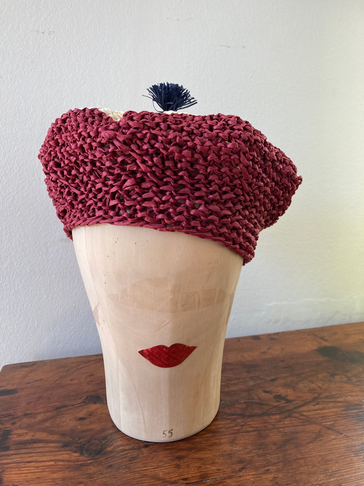 Tricolor Beret a Little to a Side
