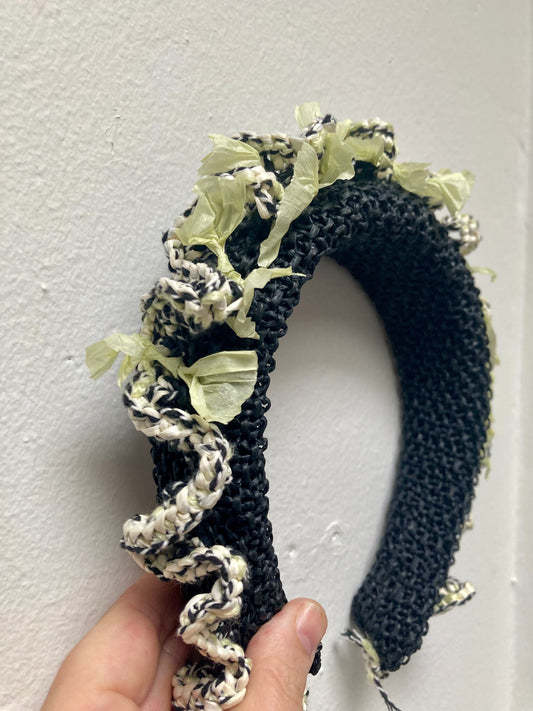 Headband in black, light green, off white