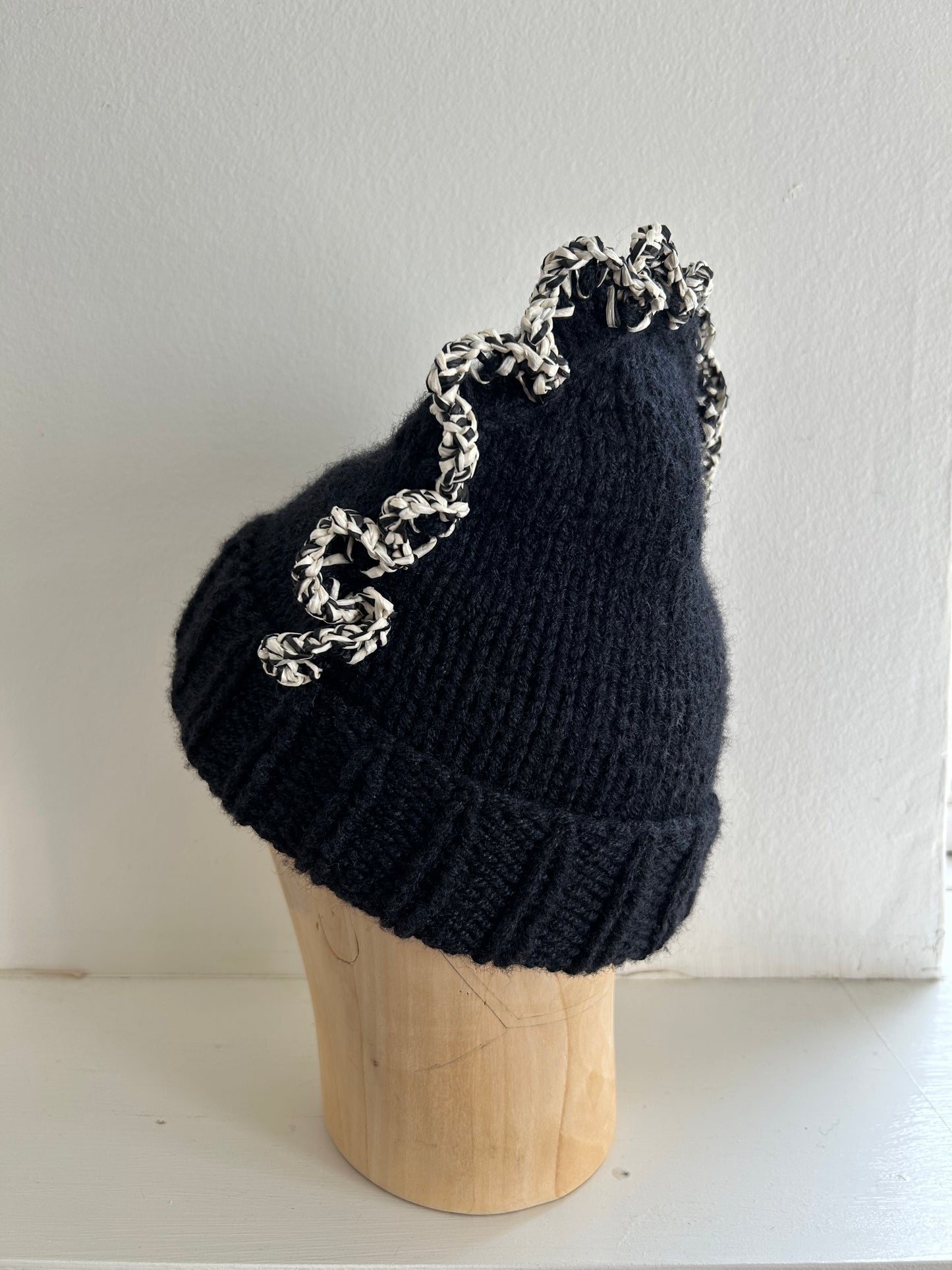 Black Hat with Salt &amp; Pepper Frills