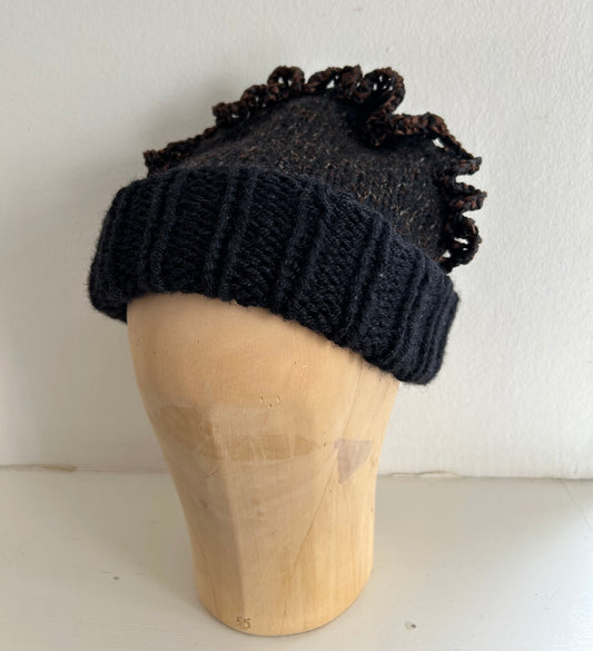 Blackish Hat with Brownish Frills