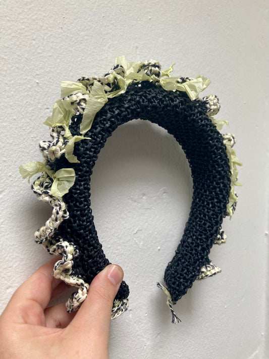 Headband in black, light green, off white